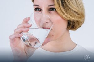 Drinking Water for Dry Skin: What Dermatologists Say